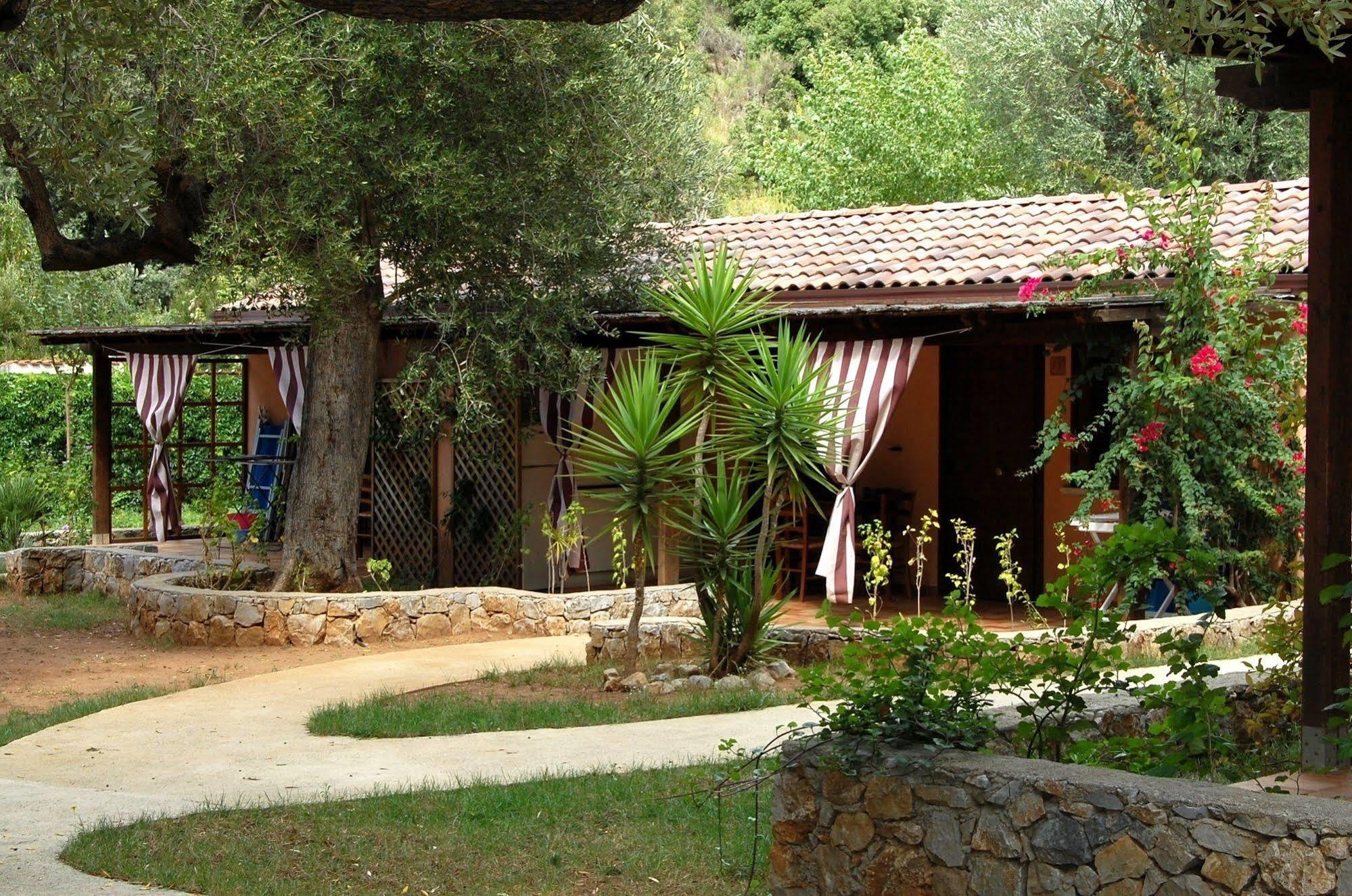 Family Resort Cala Di Luna Marina di Camerota Ngoại thất bức ảnh